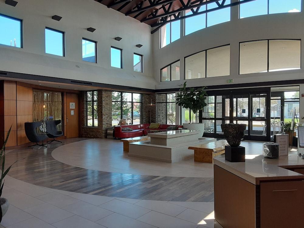 Embassy Suites By Hilton Detroit Metro Airport Romulus Exterior foto