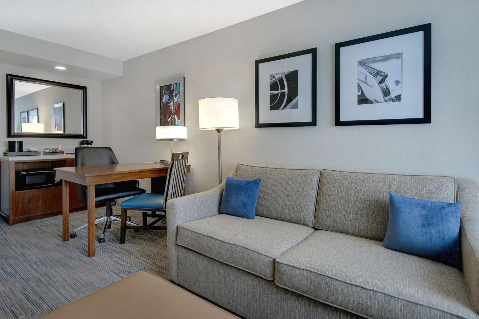 Embassy Suites By Hilton Detroit Metro Airport Romulus Exterior foto