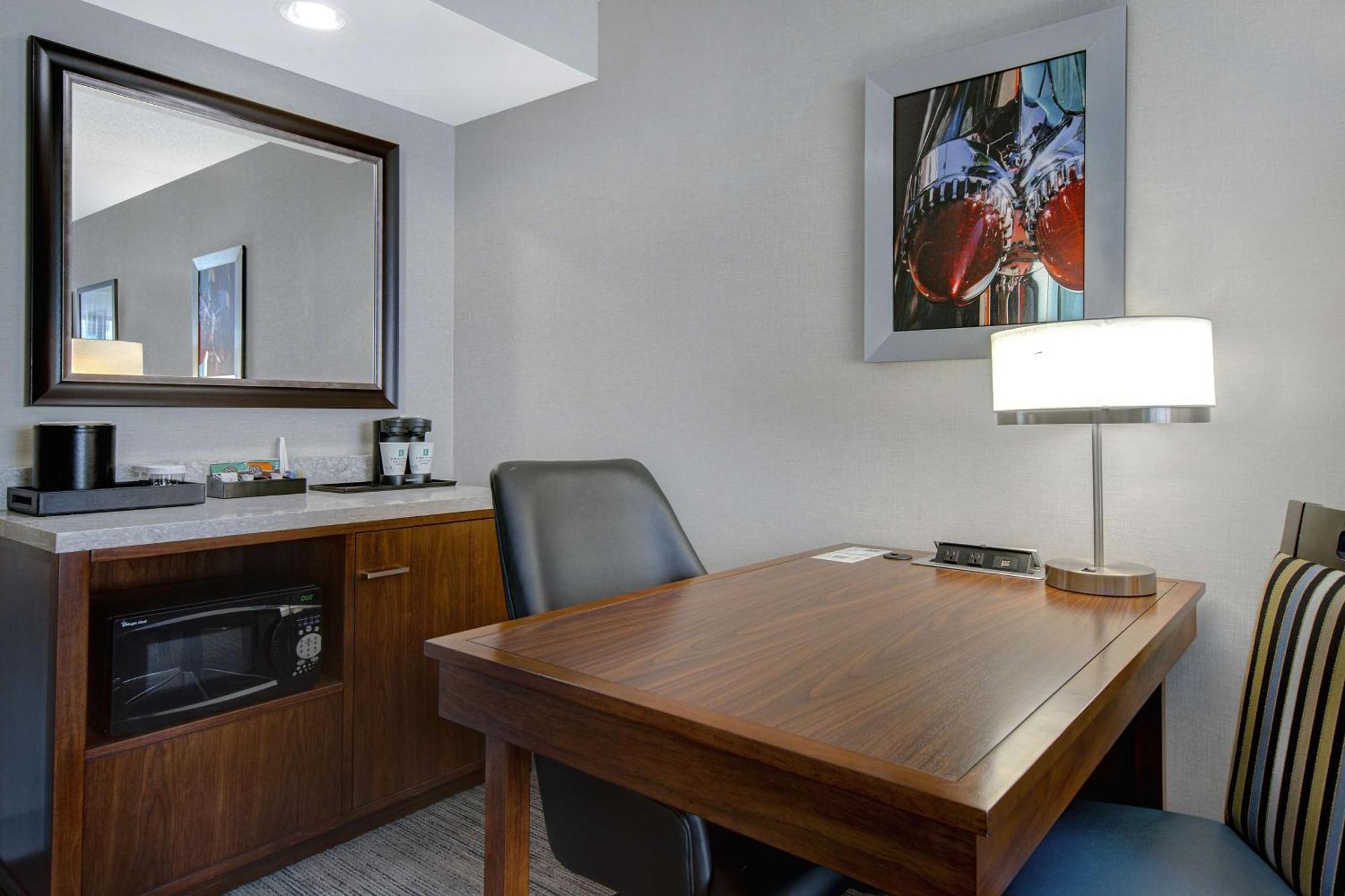 Embassy Suites By Hilton Detroit Metro Airport Romulus Exterior foto